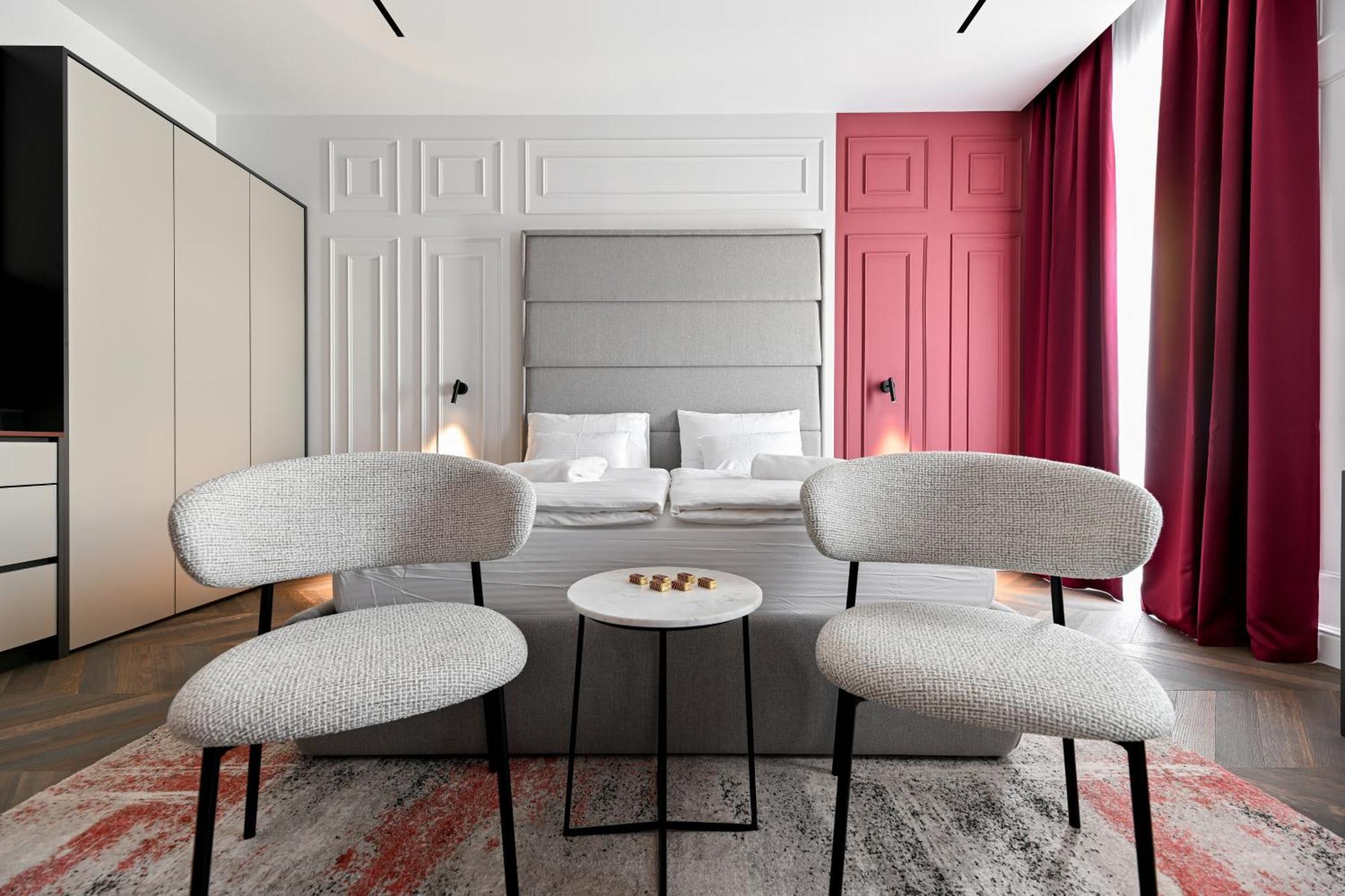 Three Pearls Deluxe & Appartement *