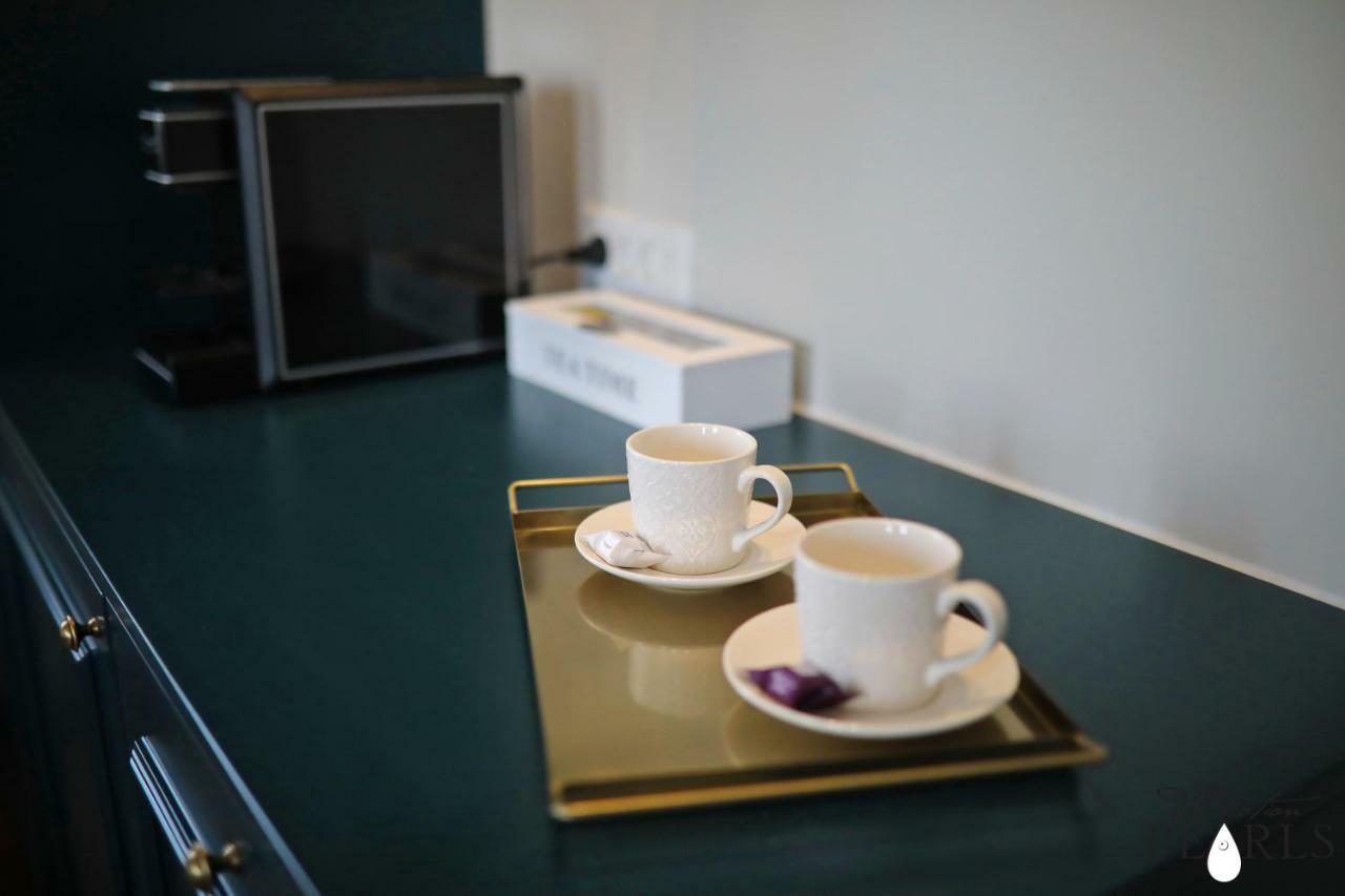 Three Pearls Deluxe & Apartment